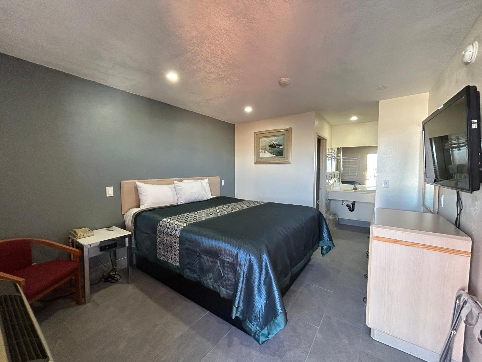 California Inn Hotel And Suites Adelanto Us 395 Exterior foto